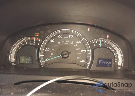 2013 Toyota Camry Se z USA, uszkodzony, nr VIN 4T1BF1FK8DU228067